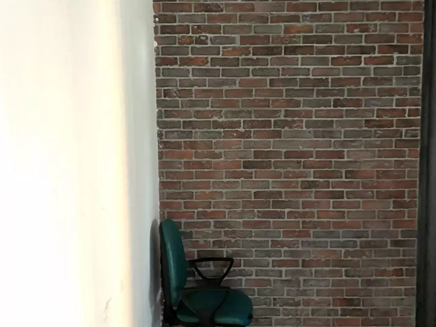 Immagine 19 di Locale commerciale in affitto  in Via  dei Romagnoli 515 a Roma