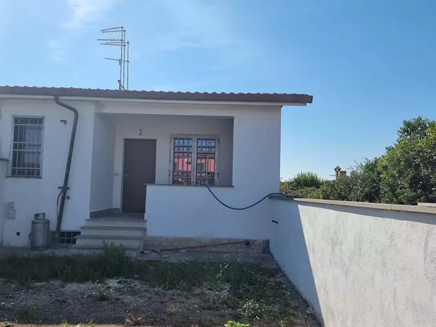 Immagine 4 di Villetta a schiera in vendita  in Via Pavia 1 a Ardea