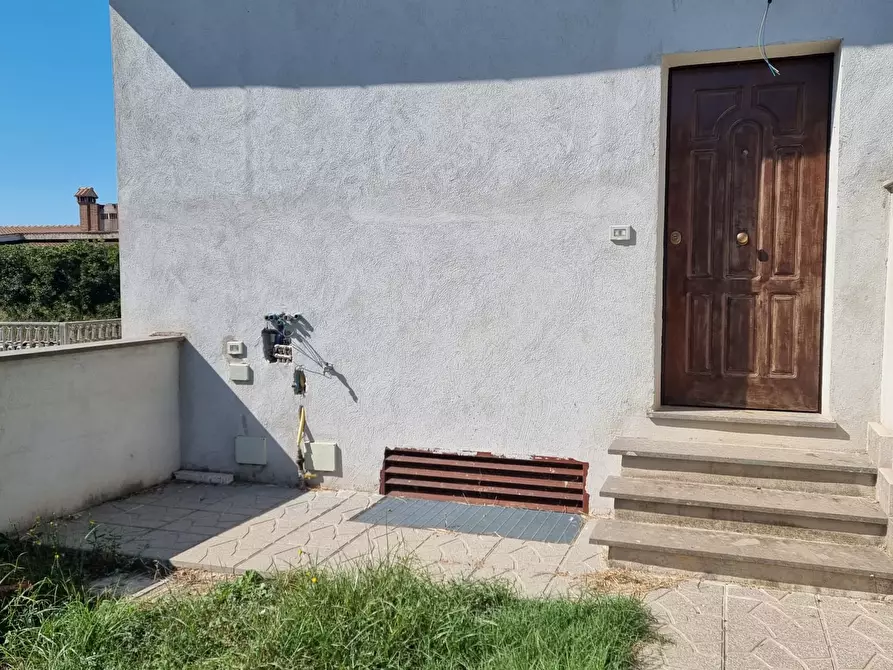 Immagine 3 di Villetta a schiera in vendita  in Via Pavia 1 a Ardea