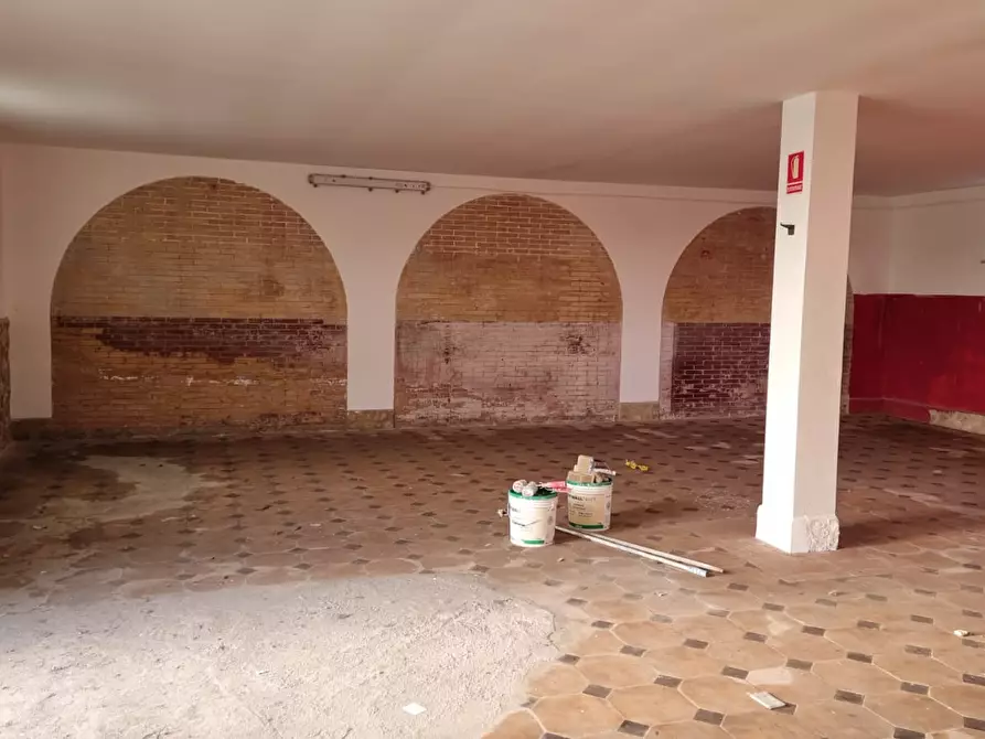 Immagine 5 di Locale commerciale in vendita  in Lungomare degli Ardeatini a Ardea