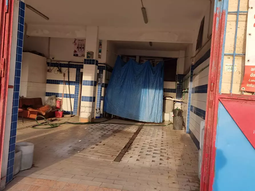 Immagine 7 di Locale commerciale in vendita  in Lungomare degli Ardeatini a Ardea