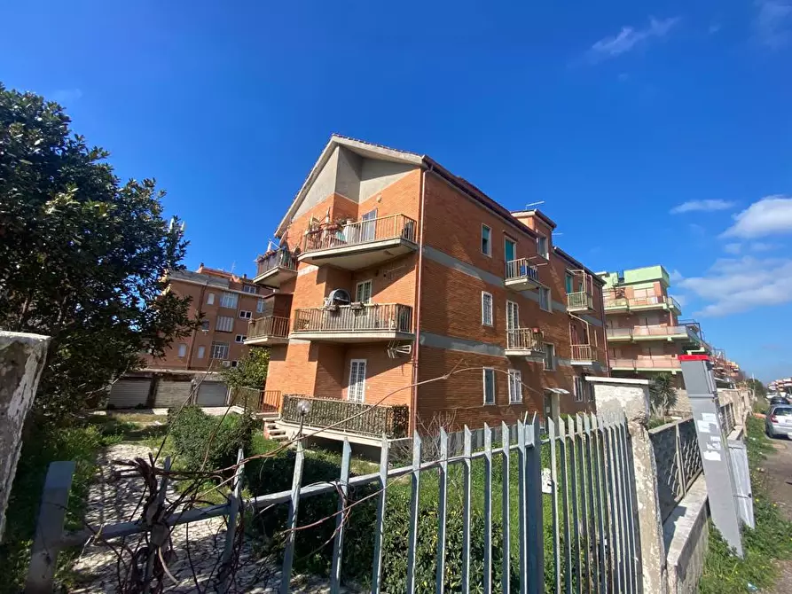 Immagine 6 di Attico in vendita  in Via bologna a Ardea