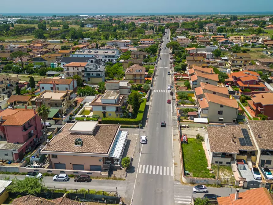 Immagine 41 di Attività commerciale in vendita  in Via Trincea delle Frasche 65 a Grottaferrata