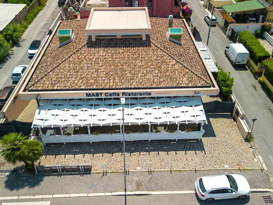 Immagine 2 di Attività commerciale in vendita  in Via Trincea delle Frasche 65 a Grottaferrata