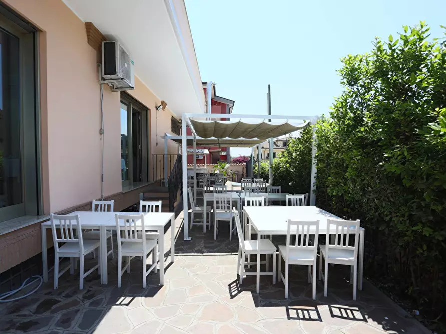 Immagine 22 di Attività commerciale in vendita  in Via Trincea delle Frasche 65 a Grottaferrata