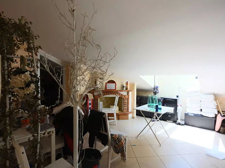 Immagine 15 di Attività commerciale in vendita  in Via Trincea delle Frasche 65 a Grottaferrata