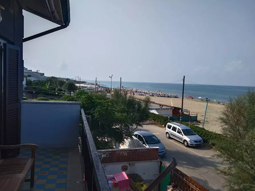 Immagine 2 di Appartamento in vendita  in via Ulisse a Ardea