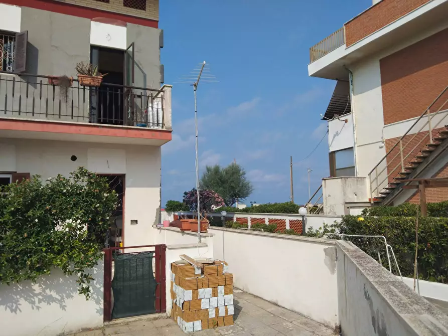 Immagine 60 di Appartamento in vendita  in via Ulisse a Ardea