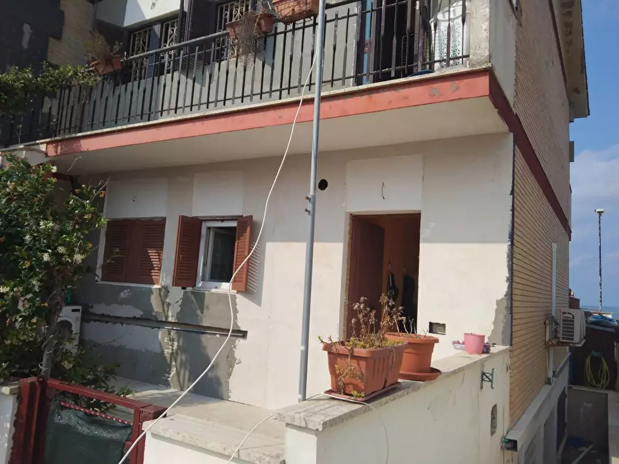 Immagine 62 di Appartamento in vendita  in via Ulisse a Ardea