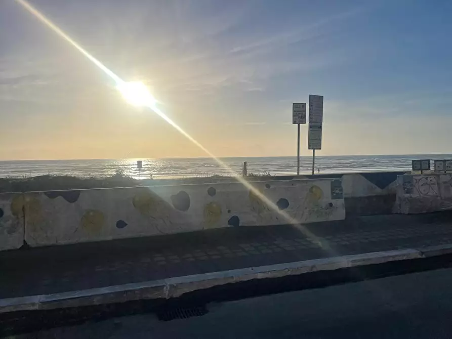 Immagine 7 di Appartamento in vendita  in Lungomare delle Meduse a Pomezia