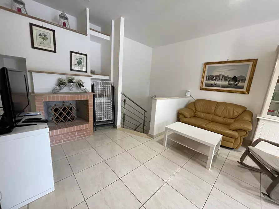 Immagine 9 di Casa semindipendente in vendita  in Via Portorose a Fiumicino