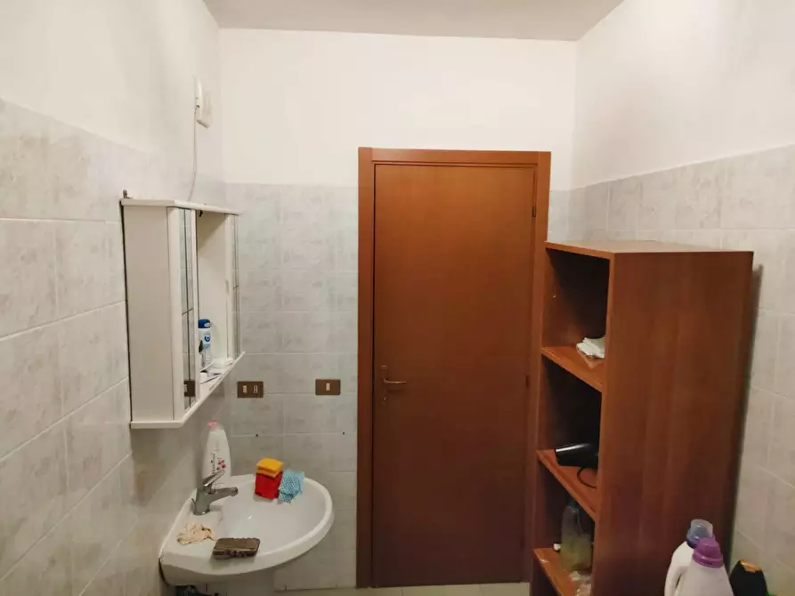 Immagine 18 di Attico in vendita  in Via Fratelli Bandiera a Pomezia