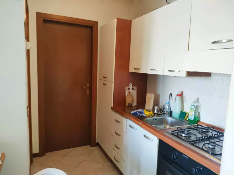 Immagine 9 di Attico in vendita  in Via Fratelli Bandiera a Pomezia