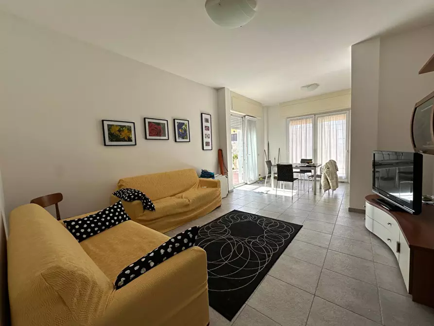 Immagine 8 di Appartamento in vendita  in via bologna a Ardea