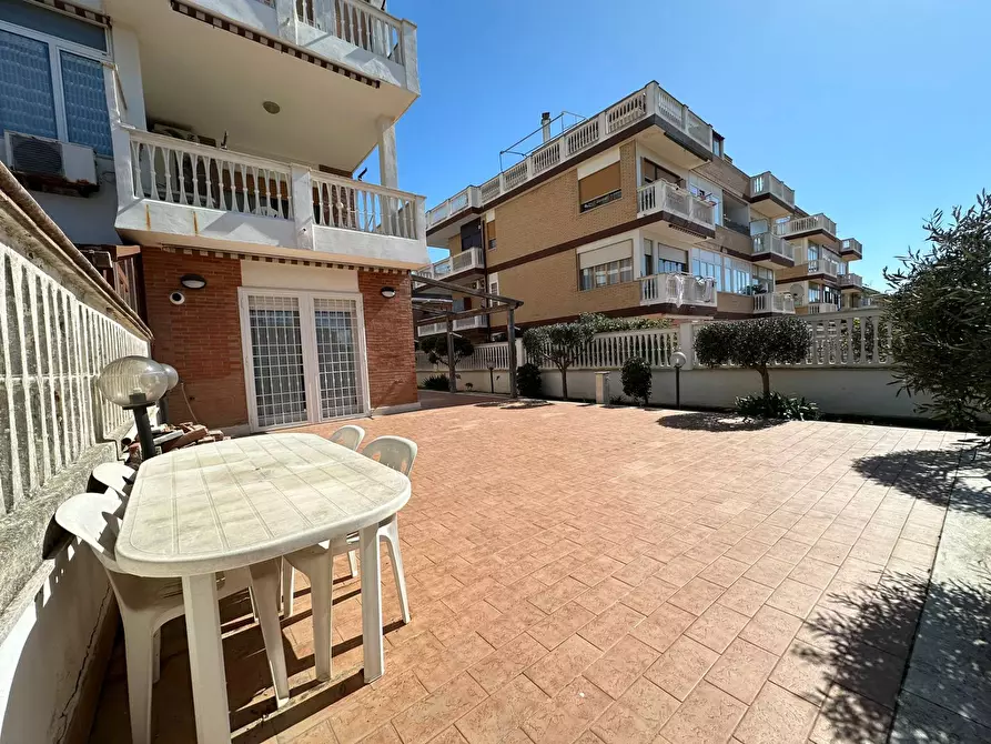 Immagine 42 di Appartamento in vendita  in via bologna a Ardea