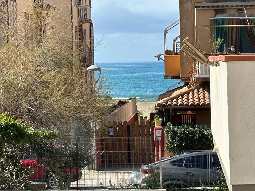 Immagine 7 di Appartamento in vendita  in via bologna a Ardea