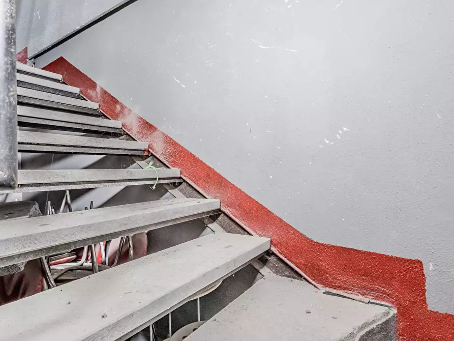 Immagine 21 di Negozio in vendita  in Via Perugia 19 a Roma