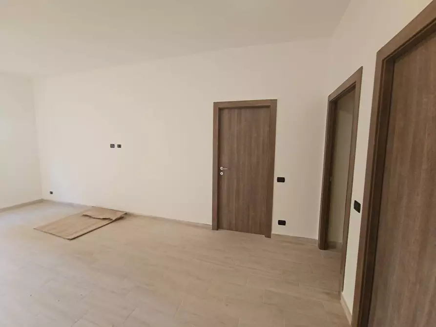 Immagine 7 di Appartamento in vendita  in Gran Bretagna a Pomezia