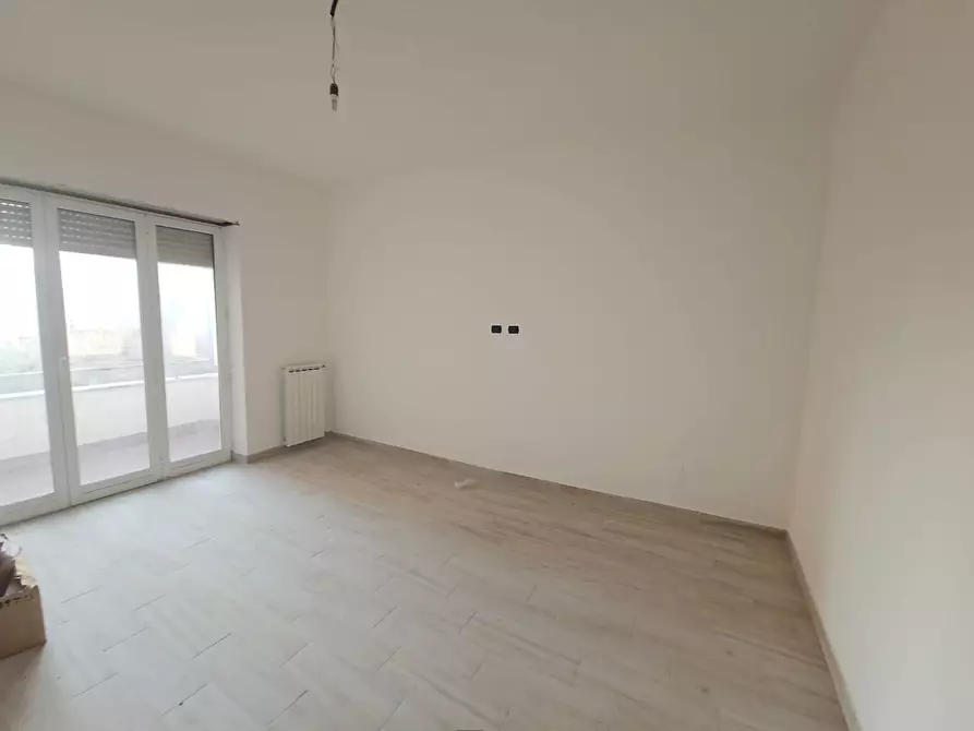 Immagine 2 di Appartamento in vendita  in Gran Bretagna a Pomezia