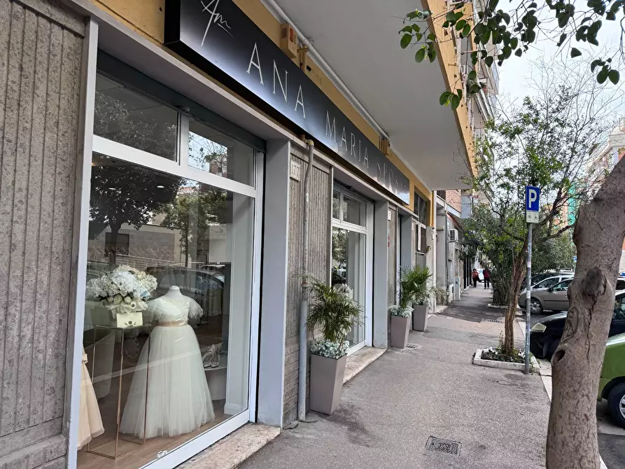 Immagine 4 di Locale commerciale in vendita  in Via delle Baleari 177,179,181 a Roma