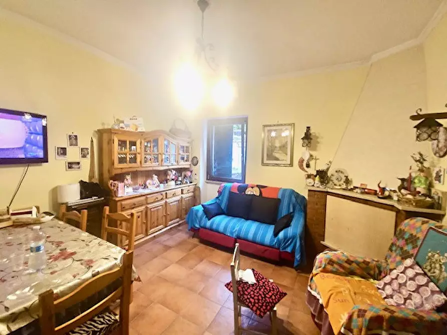 Immagine 2 di Casa indipendente in vendita  in Mar Nero a Pomezia