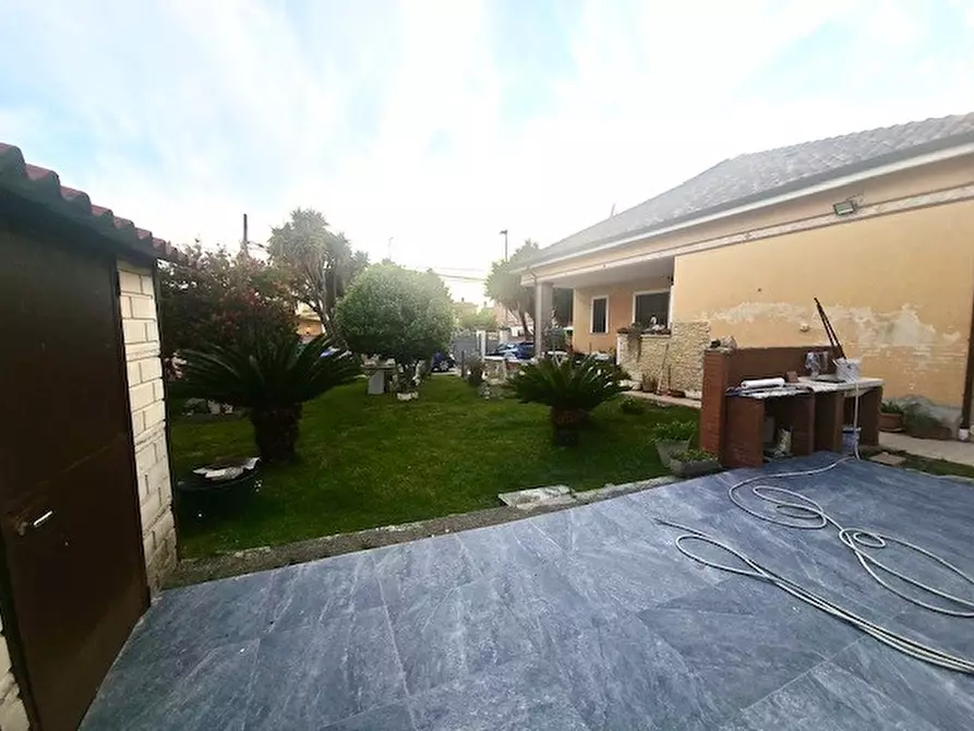 Immagine 15 di Casa indipendente in vendita  in Mar Nero a Pomezia