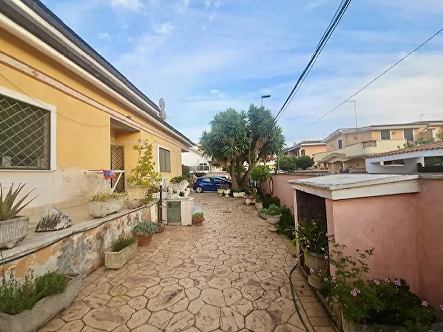 Immagine 7 di Casa indipendente in vendita  in Mar Nero a Pomezia