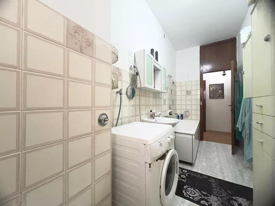 Immagine 20 di Appartamento in vendita  in Via Dante Alighieri a Pomezia