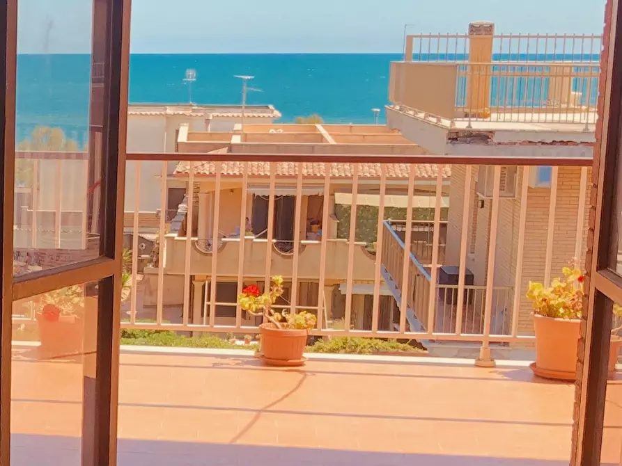 Immagine 41 di Attico in vendita  in via svezia a Pomezia