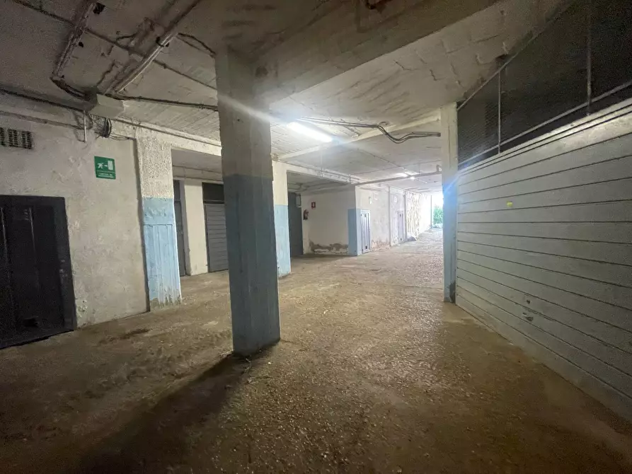 Immagine 7 di Box auto in vendita  in rumenia a Pomezia