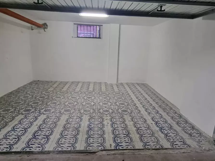 Immagine 3 di Box auto in vendita  in Via Costanzo Casana 242 a Roma