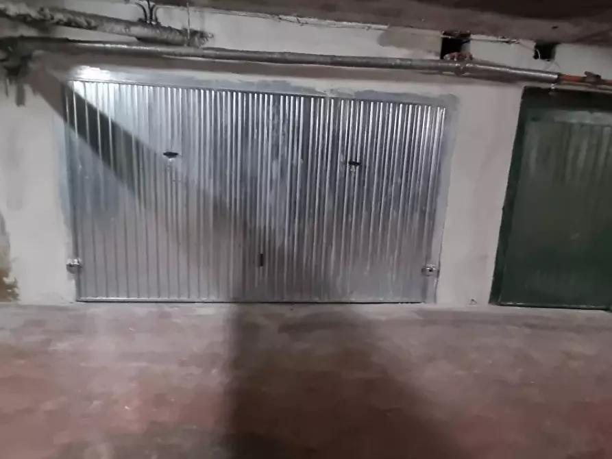 Immagine 15 di Box auto in vendita  in Via Costanzo Casana 242 a Roma