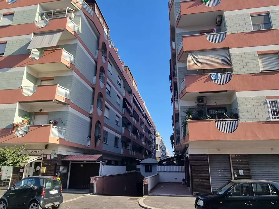 Immagine 18 di Box auto in vendita  in Via Costanzo Casana 242 a Roma