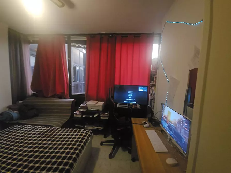 Immagine 5 di Appartamento in vendita  in via Elio Chianesi a Roma