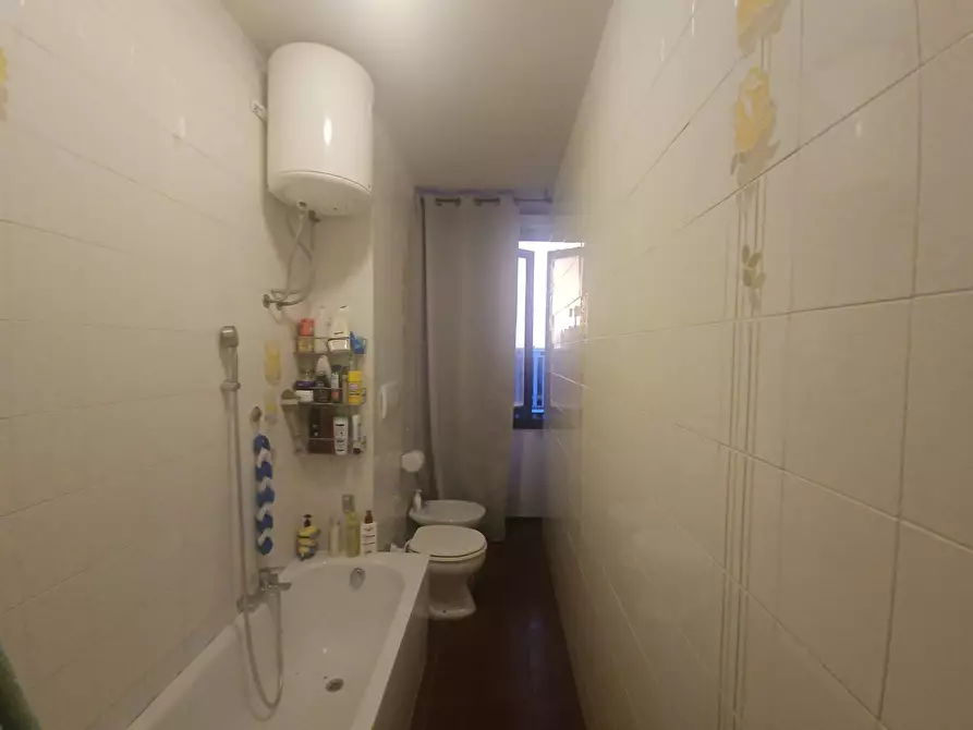 Immagine 10 di Appartamento in vendita  in via Elio Chianesi a Roma