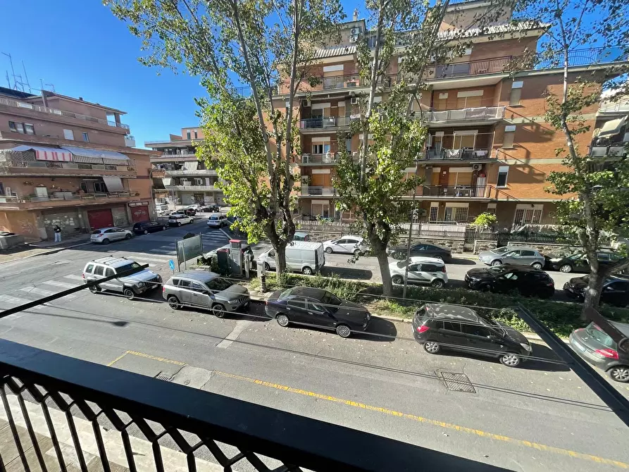 Immagine 11 di Appartamento in vendita  in Via La Spezia a Pomezia