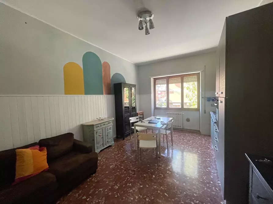 Immagine 4 di Appartamento in vendita  in Via La Spezia a Pomezia