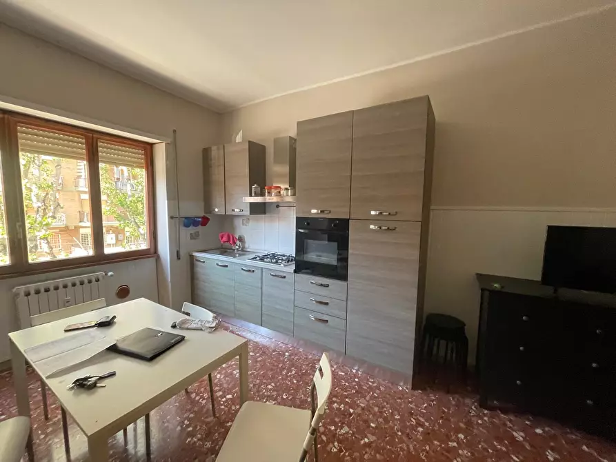 Immagine 5 di Appartamento in vendita  in Via La Spezia a Pomezia