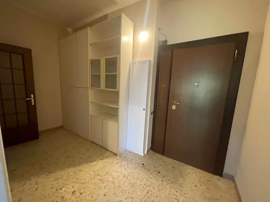 Immagine 3 di Appartamento in vendita  in Via La Spezia a Pomezia