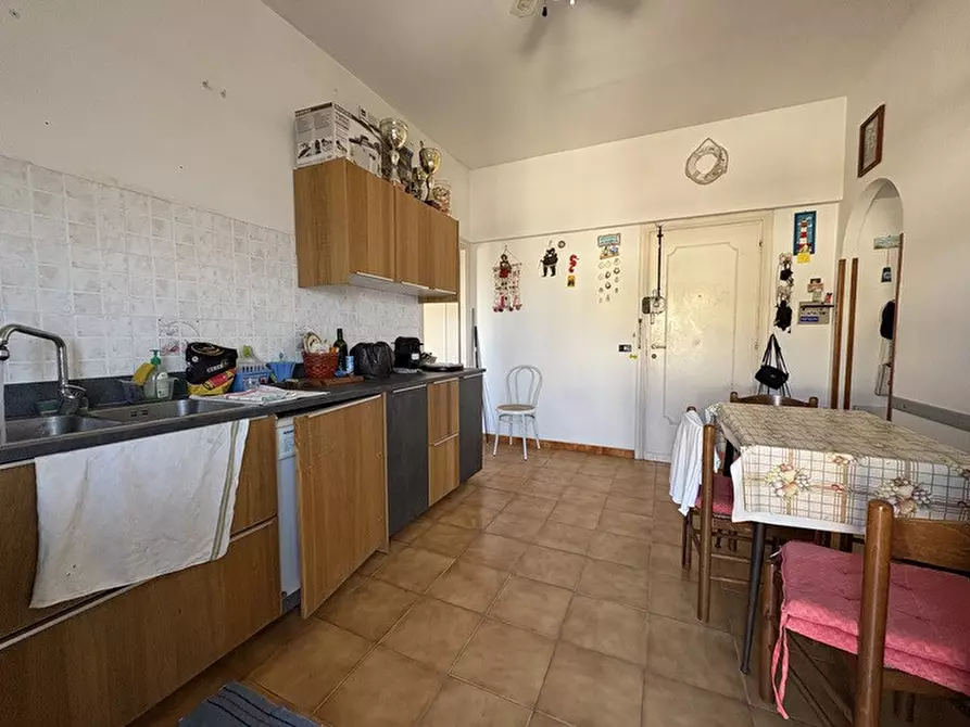 Immagine 14 di Appartamento in vendita  in Lungomare delle Meduse a Pomezia