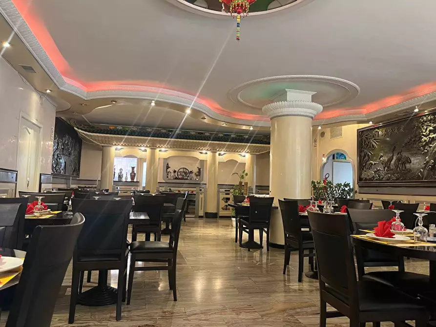 Immagine 13 di Attività commerciale in affitto  in via dei velieri 40 a Roma