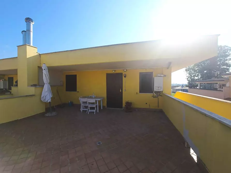 Immagine 1 di Attico in vendita  in Via Mar Tirreno a Pomezia