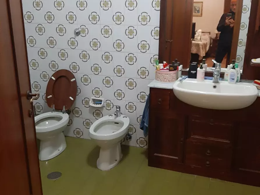 Immagine 16 di Villa in vendita  in Via Tanaro 91 a Roma