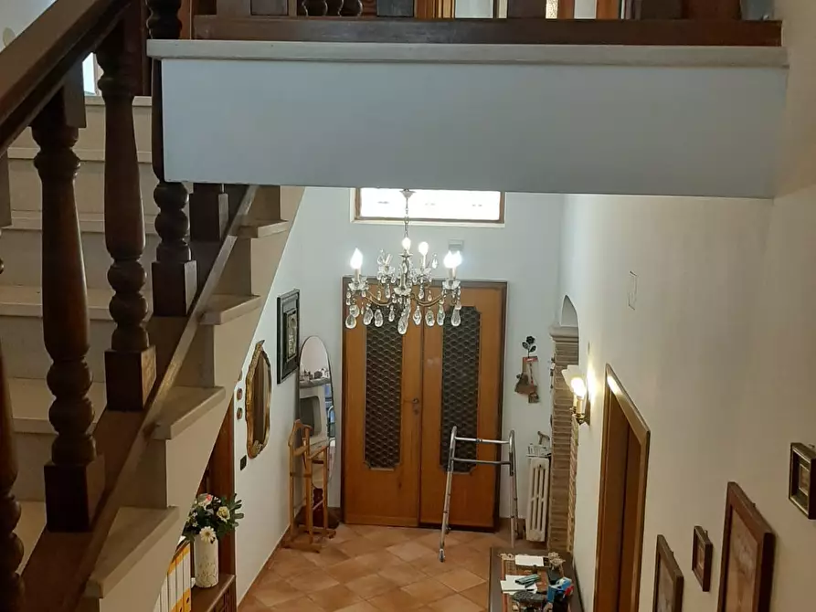 Immagine 5 di Villa in vendita  in Via Tanaro 91 a Roma
