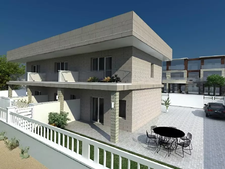 Immagine 1 di Villetta a schiera in vendita  in Lungomare Delle Sirene a Pomezia