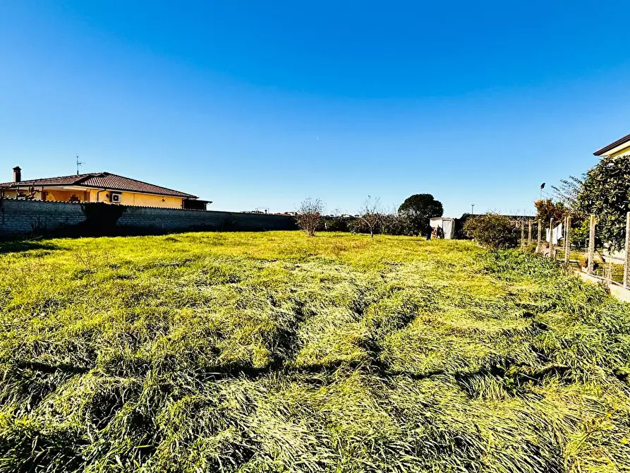 Immagine 2 di Terreno residenziale in vendita  in via serio a Aprilia