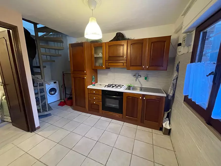 Immagine 3 di Appartamento in vendita  in Via Bergamo a Ardea