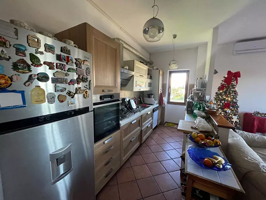 Immagine 5 di Villa in vendita  in via metauro a Pomezia