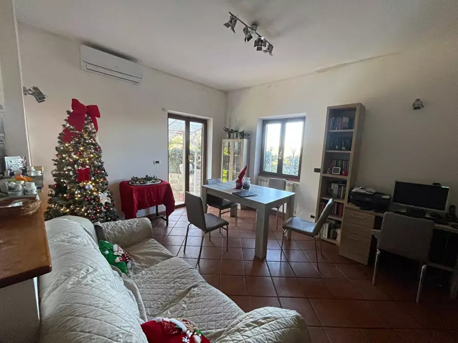 Immagine 9 di Villa in vendita  in via metauro a Pomezia