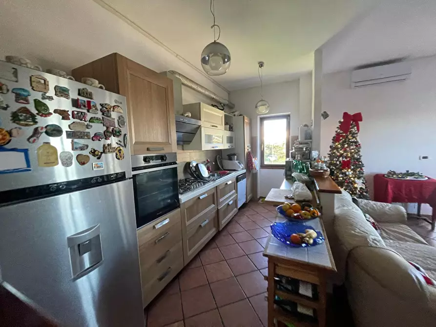 Immagine 6 di Villa in vendita  in via metauro a Pomezia